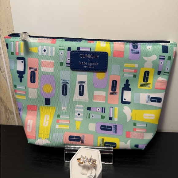 NEW Clinique x Kate Spade Cosmetic Pouch Set with goodies - Picture 7 of 8